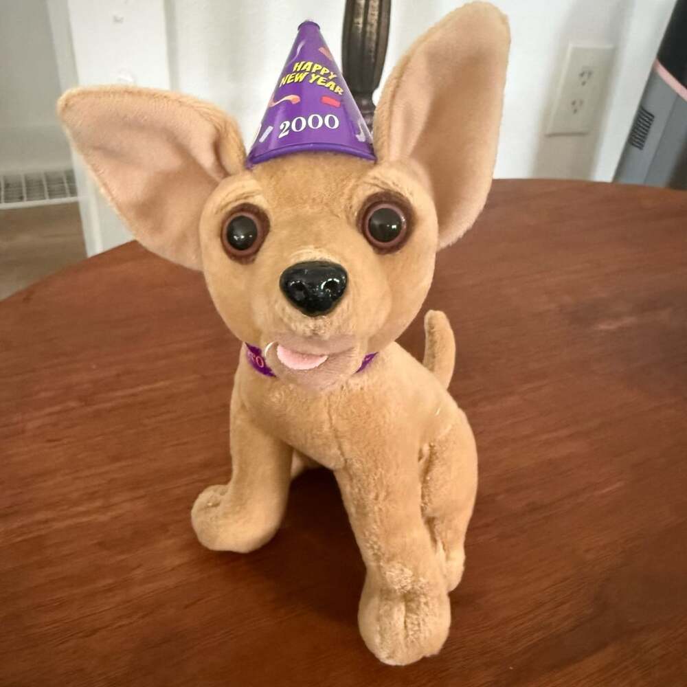 Talking Taco Bell Chihuahua Plush Y2K 2000 New Year Hat